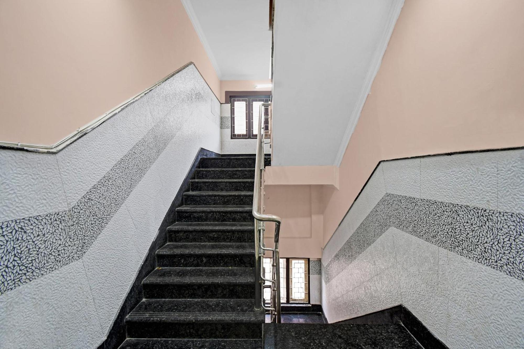 Hotel O New Hotel City Of Joy Near City Centre Salt Lake Kolkata Exterior photo